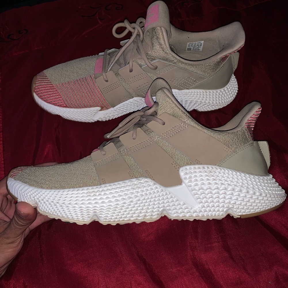 Adidas - Picture 2 of 5